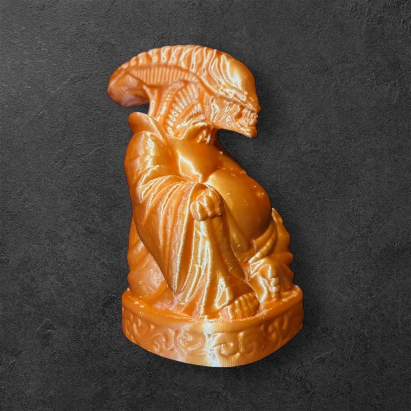 Estatua Buda Xenomorfo